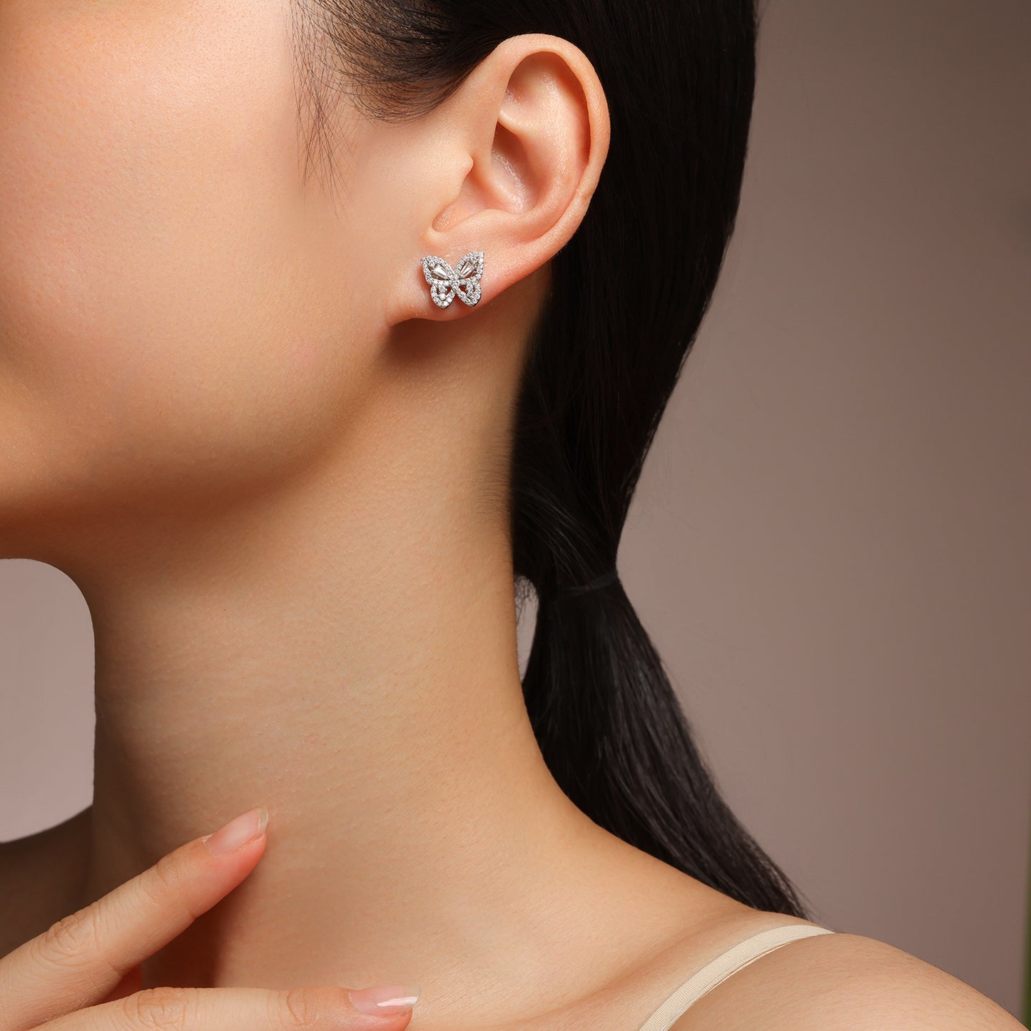 Luxury SIlver Earrings Set Featuring Top-quality Moissanite Stones, Made Of S925 Silver Electroplated With Platinum.
