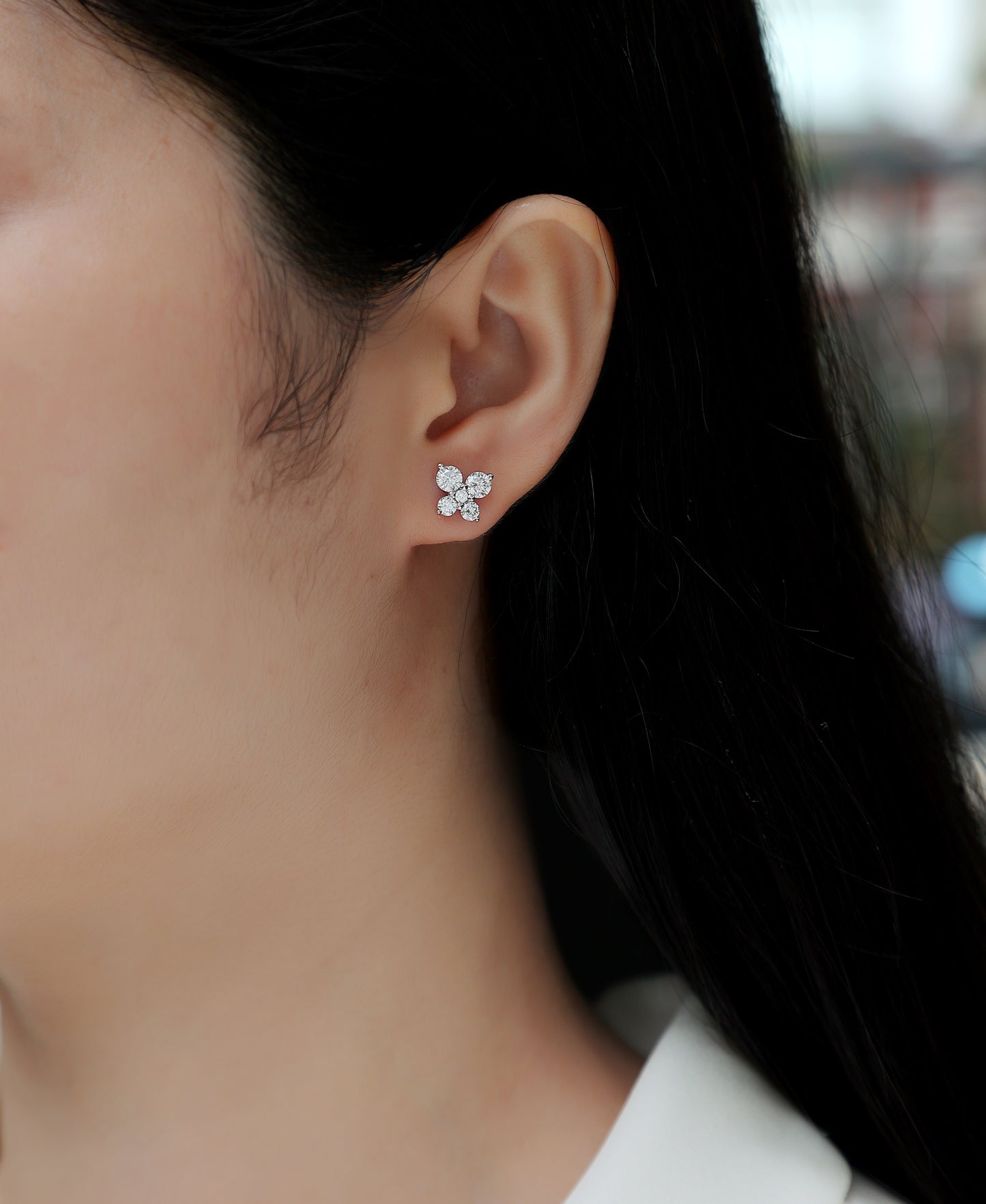 Top-quality Moissanite Luxury And Fashionable Light Luxury Jewelry Silver Stud Earrings S925 Silver Plated Platinum