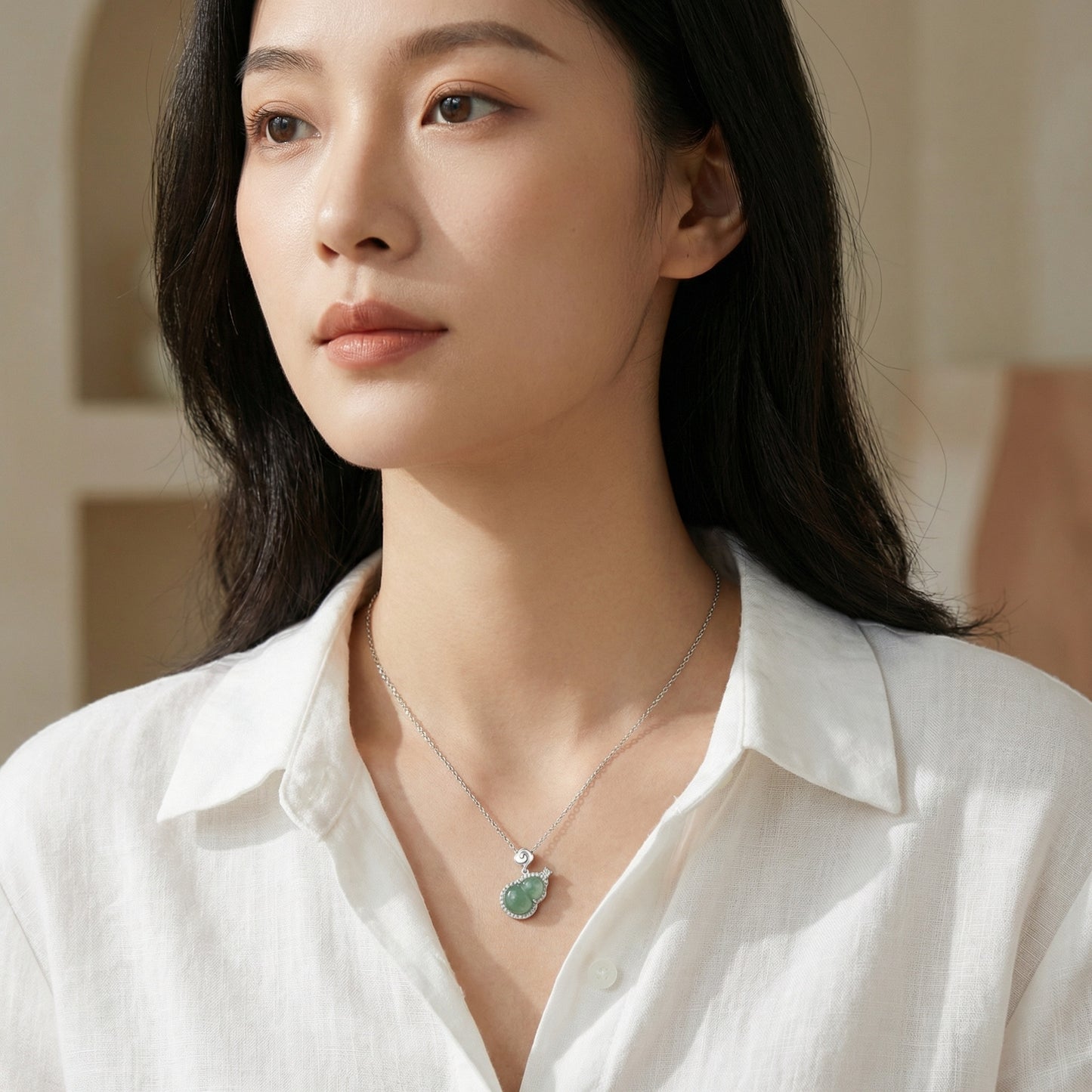 925 Sterling Silver Elegant Green Jadeite Hulu Gourd Pendant Necklace with Diamond Accents and Auspicious Cloud Motif