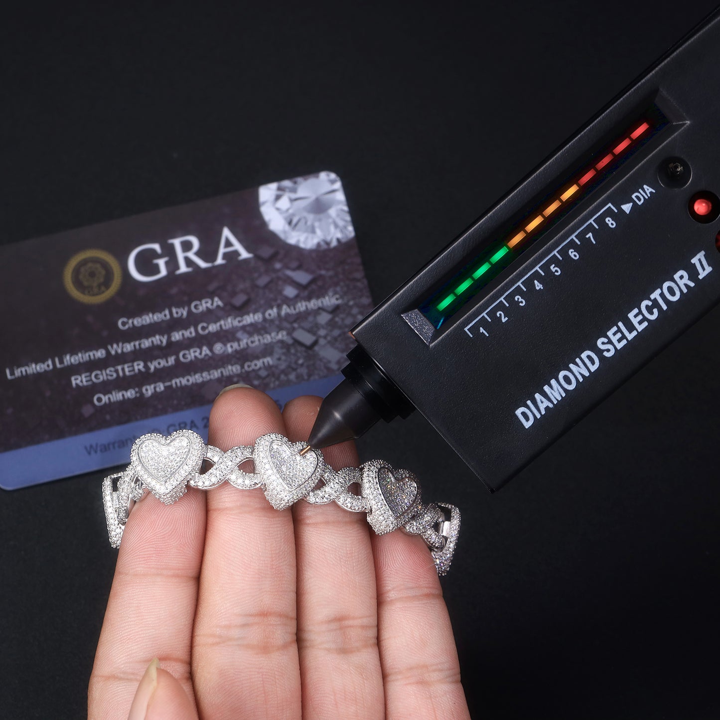 Luxury Silver Bracelet Featuring Top-quality Moissanite D Color VVS, Made Of S925 Silver Electroplated With Platinum.