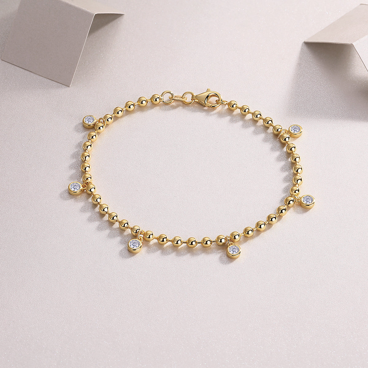 Set With Top-quality Moissanite, This Luxurious And Fashionable Light Luxury Trend Jewelry Silver Bracelet Is S925 Silver-plated With Gold