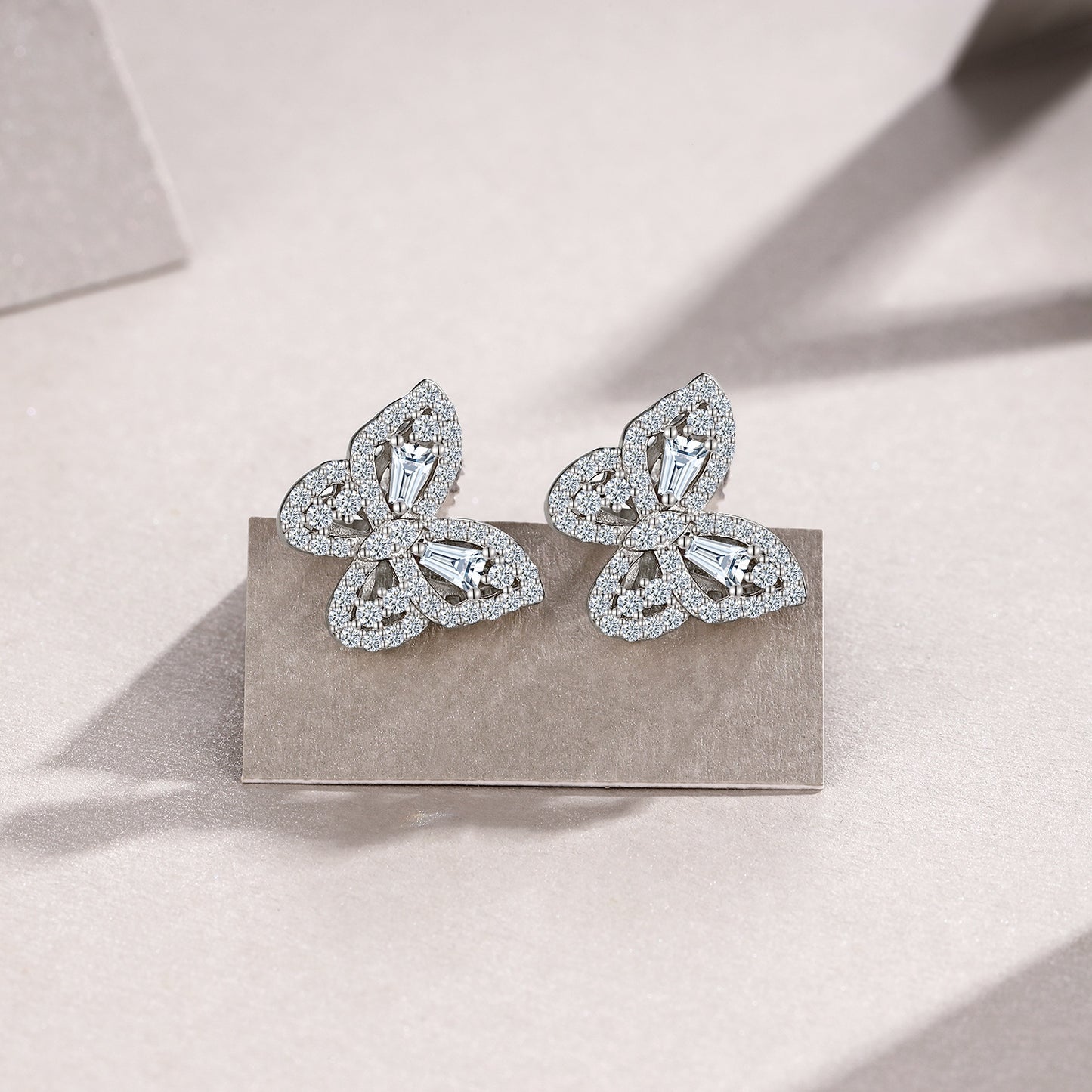 Luxury SIlver Earrings Set Featuring Top-quality Moissanite Stones, Made Of S925 Silver Electroplated With Platinum.
