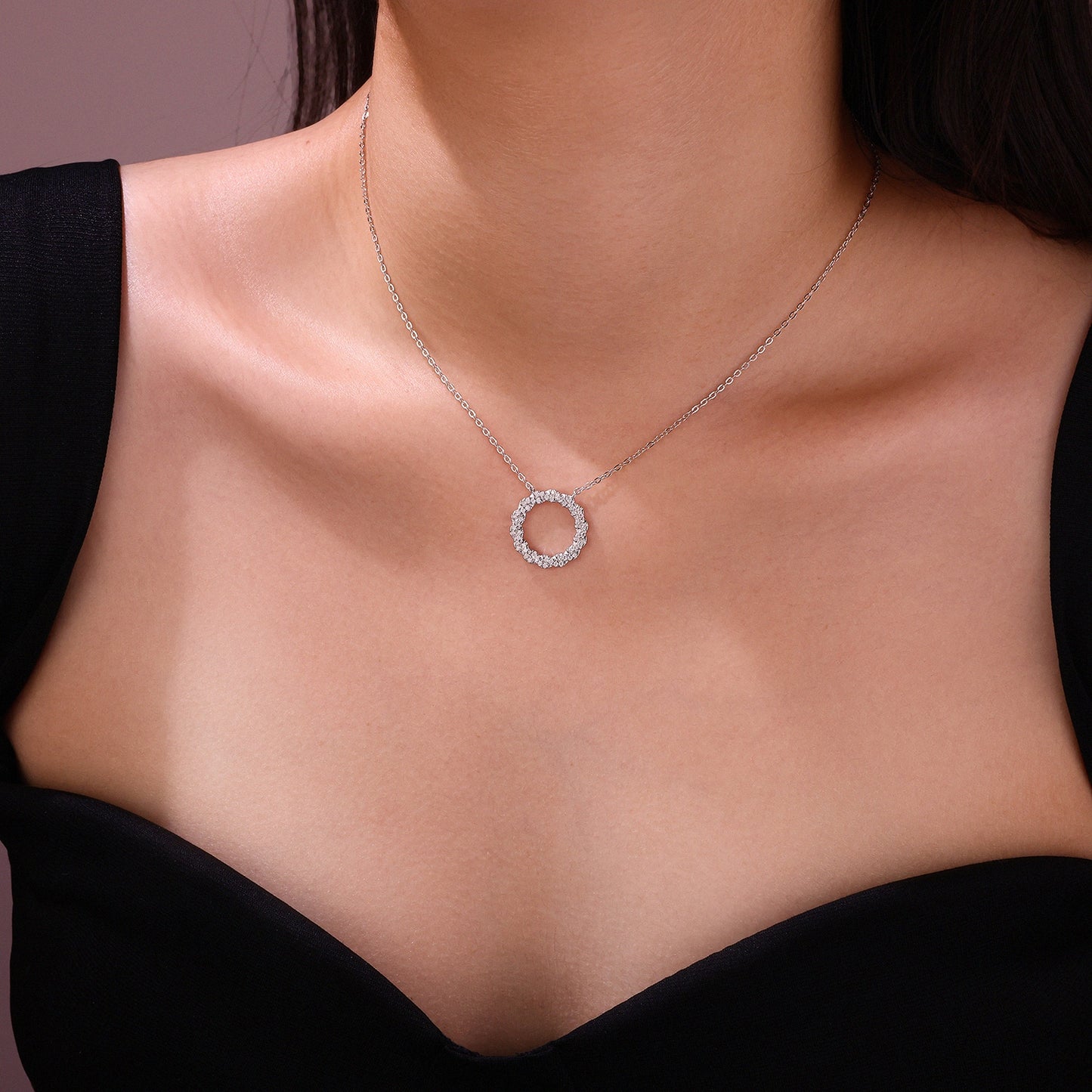 Luxury Top-quality Moissanite Circle Pendant Necklace in Platinum-Plated S925 Silver