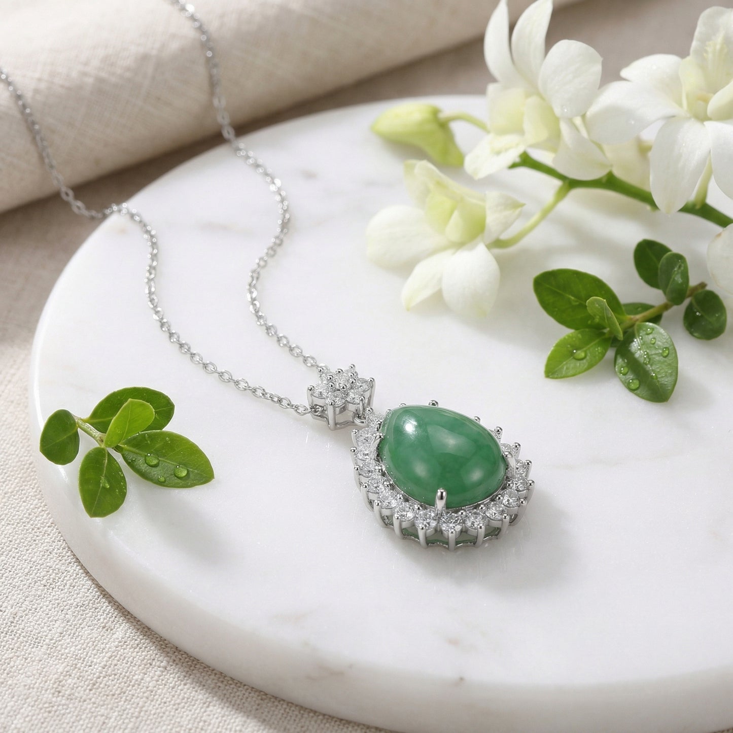 925 Sterling Silver Elegant Green Jade Teardrop Pendant Necklace with Sparkling Diamond Halo