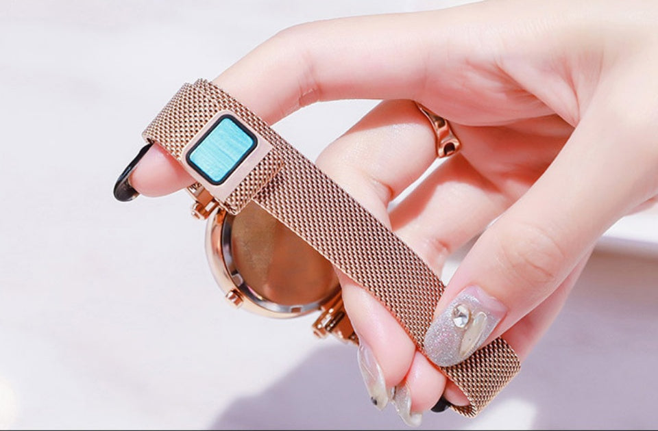 Starry Sky Women's Watch - Magnetic Mesh Band & Faceted Crystal Dial