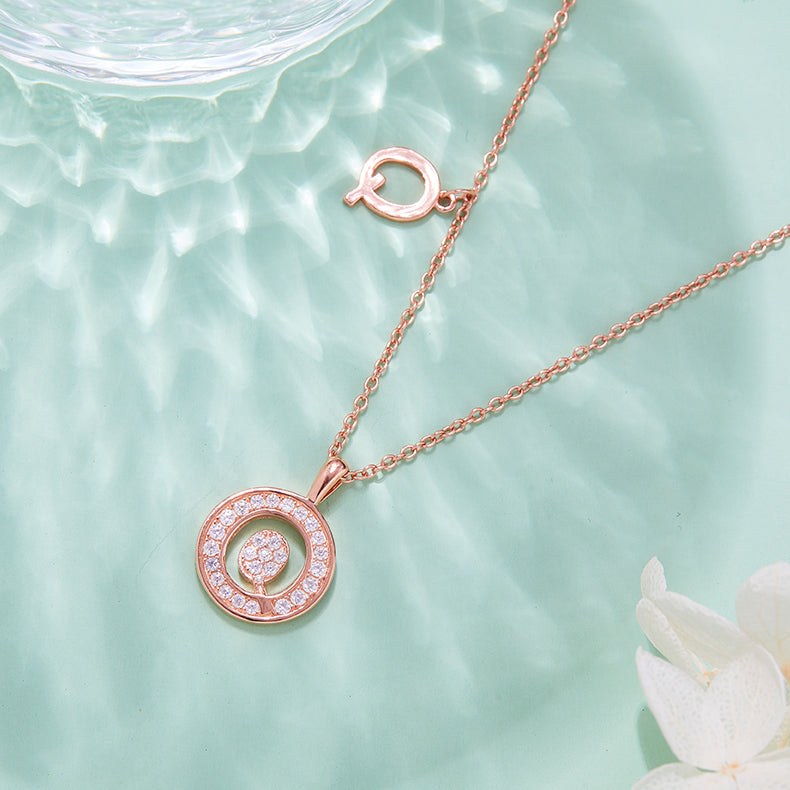 Luxury Initial Letter Necklace Pendant – Q , S925 Silver Rose Gold Plated with Top-Quality Brilliant Moissanite
