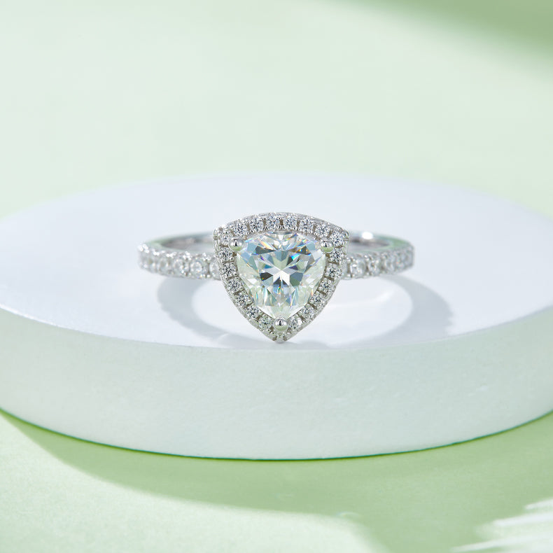 Luxury Silver Ring S925 Triangular Moissanite Set With Top-quality Moissanite D Color VVS , Silver Electroplated With Platinum