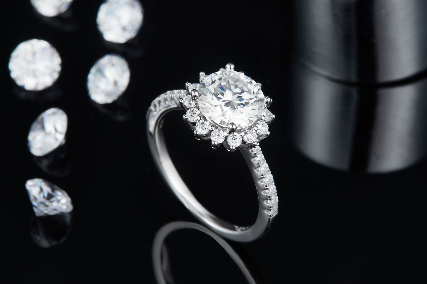 2-carat Luxury Silver Ring Set With Top-quality Moissanite D Color VVS, S925 Silver Plated With Platinum