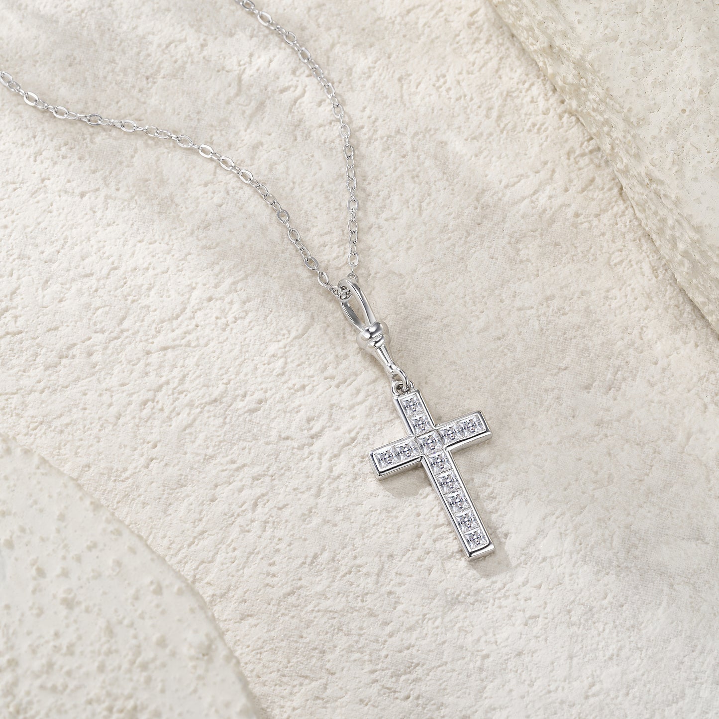 Luxury Silver Necklace Set With Top-quality Moissanite, Made Of S925 Silver Electroplated With Platinum.
