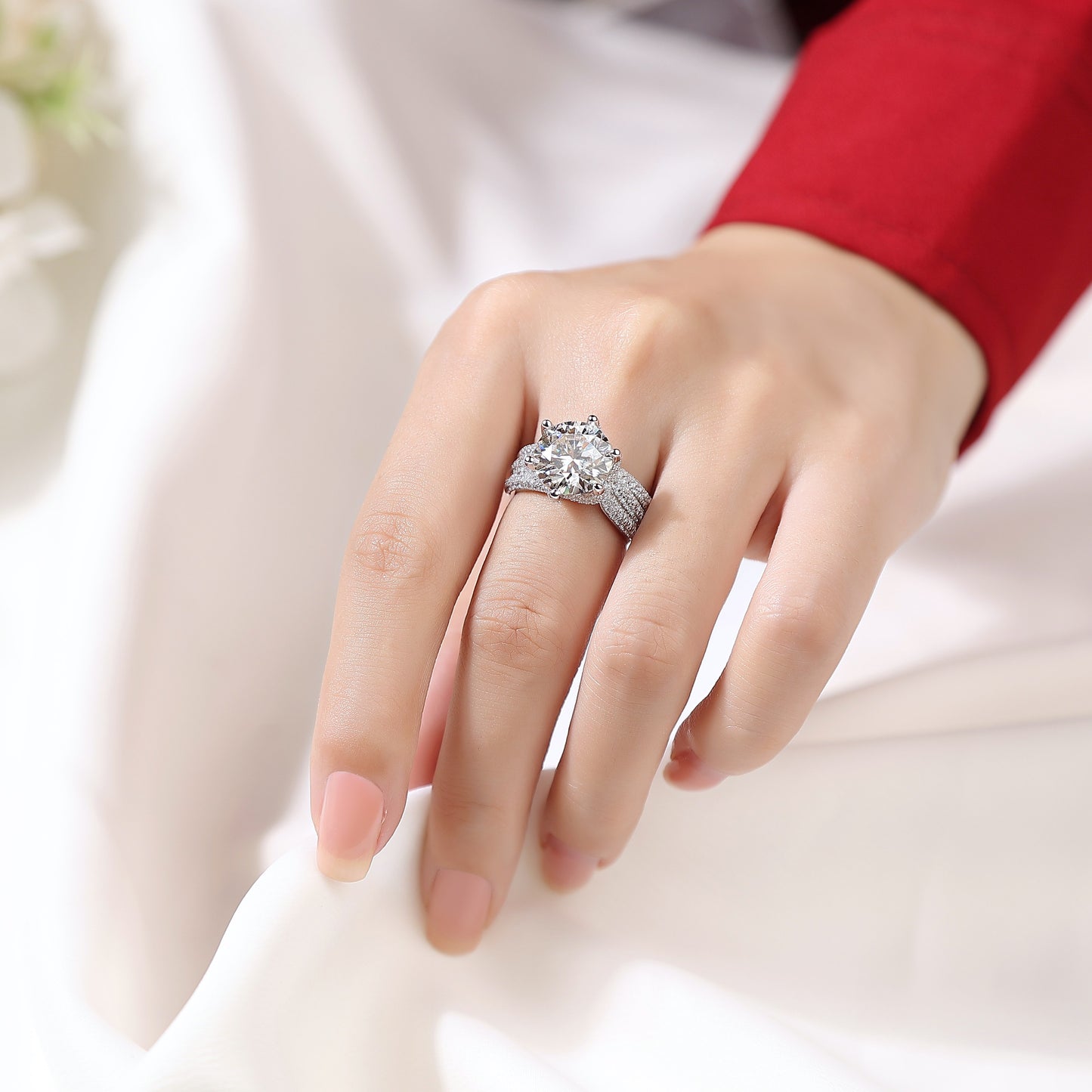 Luxury 5-carat Platinum-plated S925 Silver Ring,  Set With Top-quality Moissanite D Color VVS1