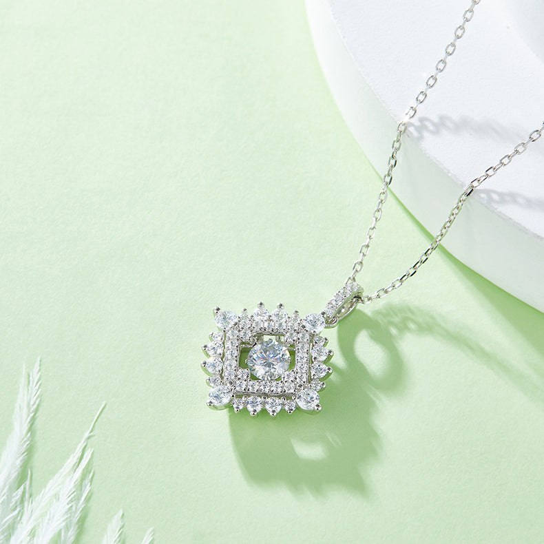 Luxury Moissanite Diamond Halo Pendant Necklace – S925 Sterling Silver Platinum Plated, D Color VVS1 Brilliance