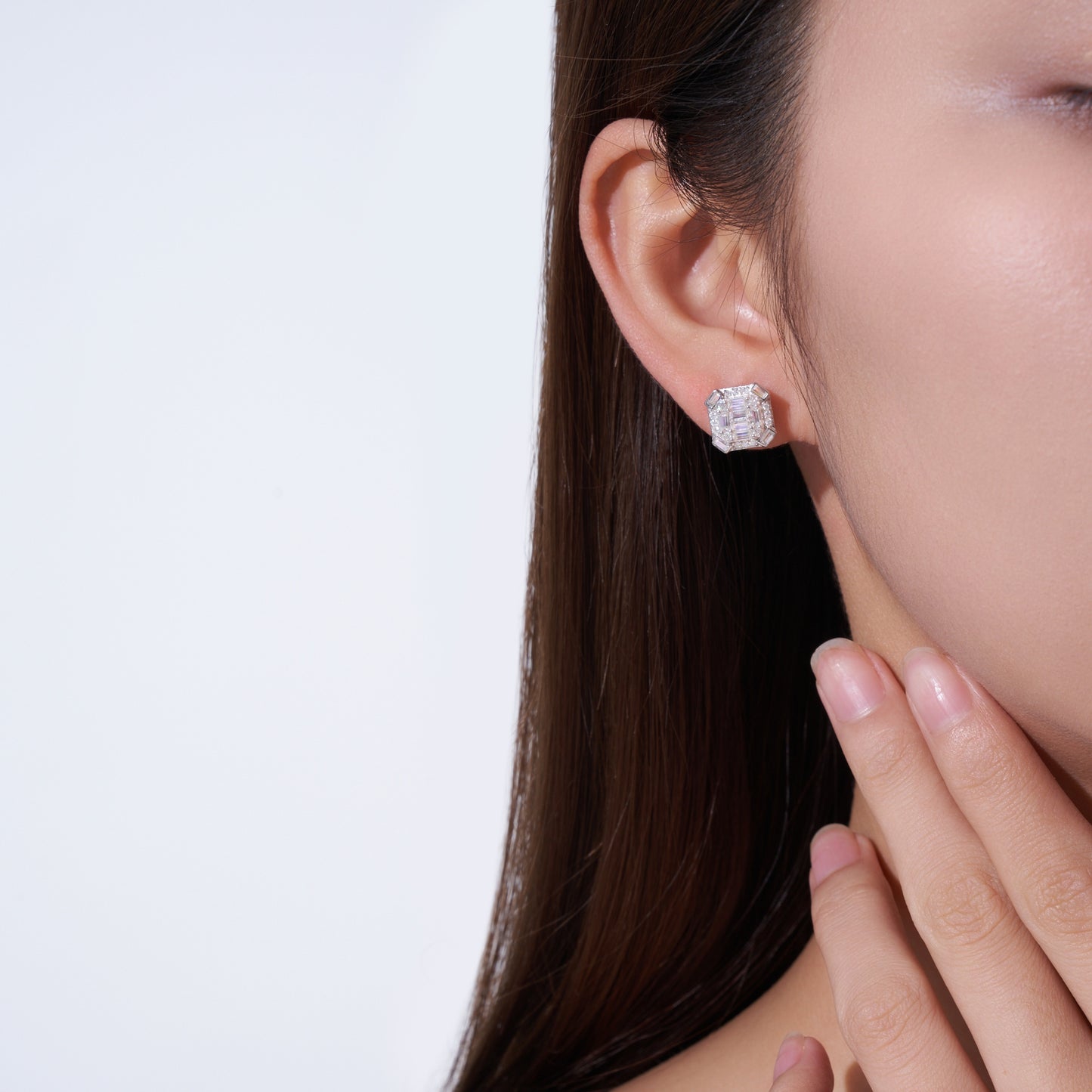Luxury Silver Earrings Engraved With Top-quality Moissanite, Made Of S925 Silver With Electroplated Platinum.