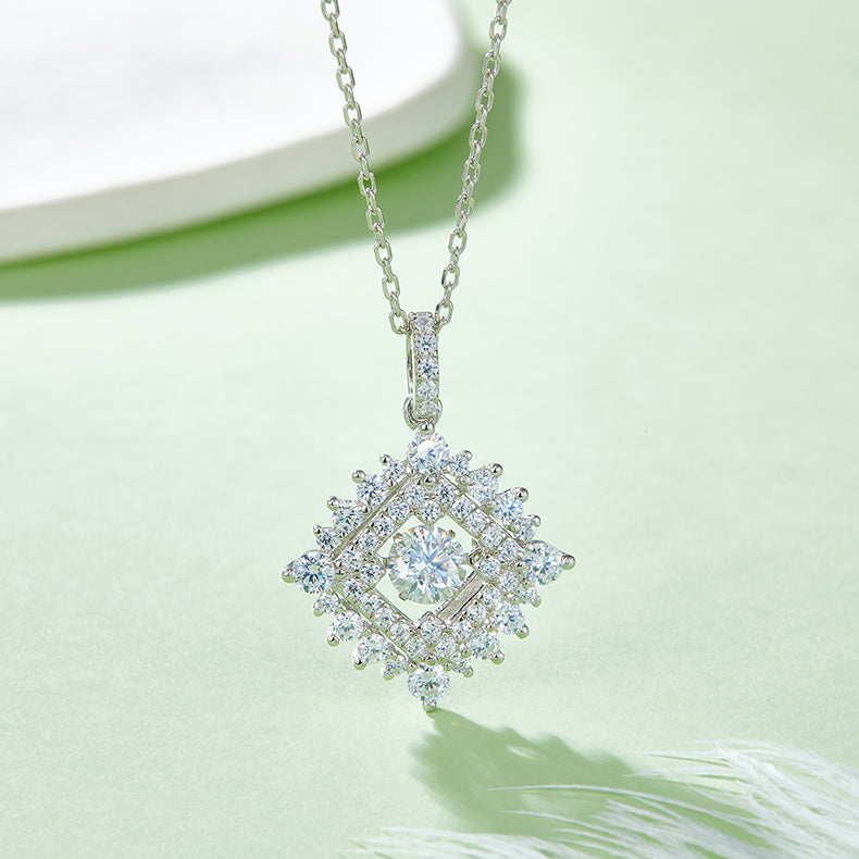 Luxury Moissanite Diamond Halo Pendant Necklace – S925 Sterling Silver Platinum Plated, D Color VVS1 Brilliance