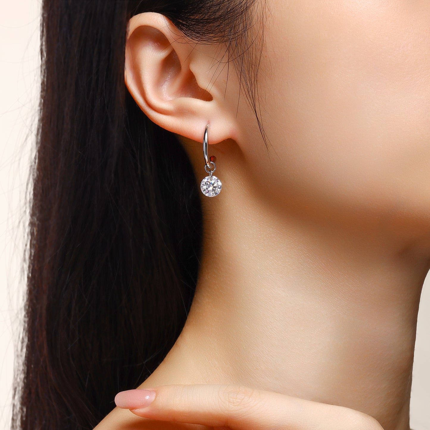 Top-quality Moissanite Luxury Silver Stud Earrings S925 Silver Plated Platinum