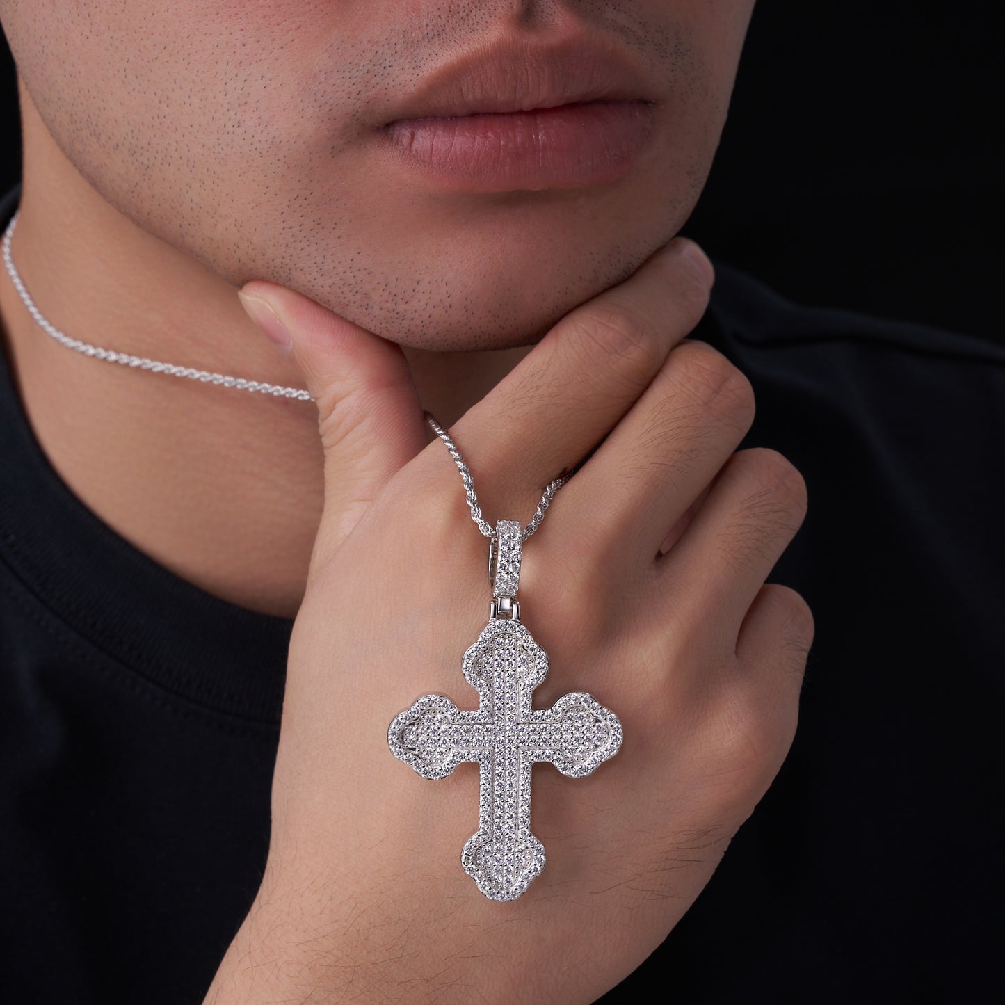 Luxury Silver Necklace Set With Top-quality Moissanite, Made Of S925 Silver Electroplated With Platinum.