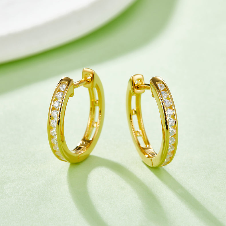 Top-quality Moissanite Luxury And Fashionable Light Luxury Jewelry Silver Stud Earrings S925 Silver Plated Platinum