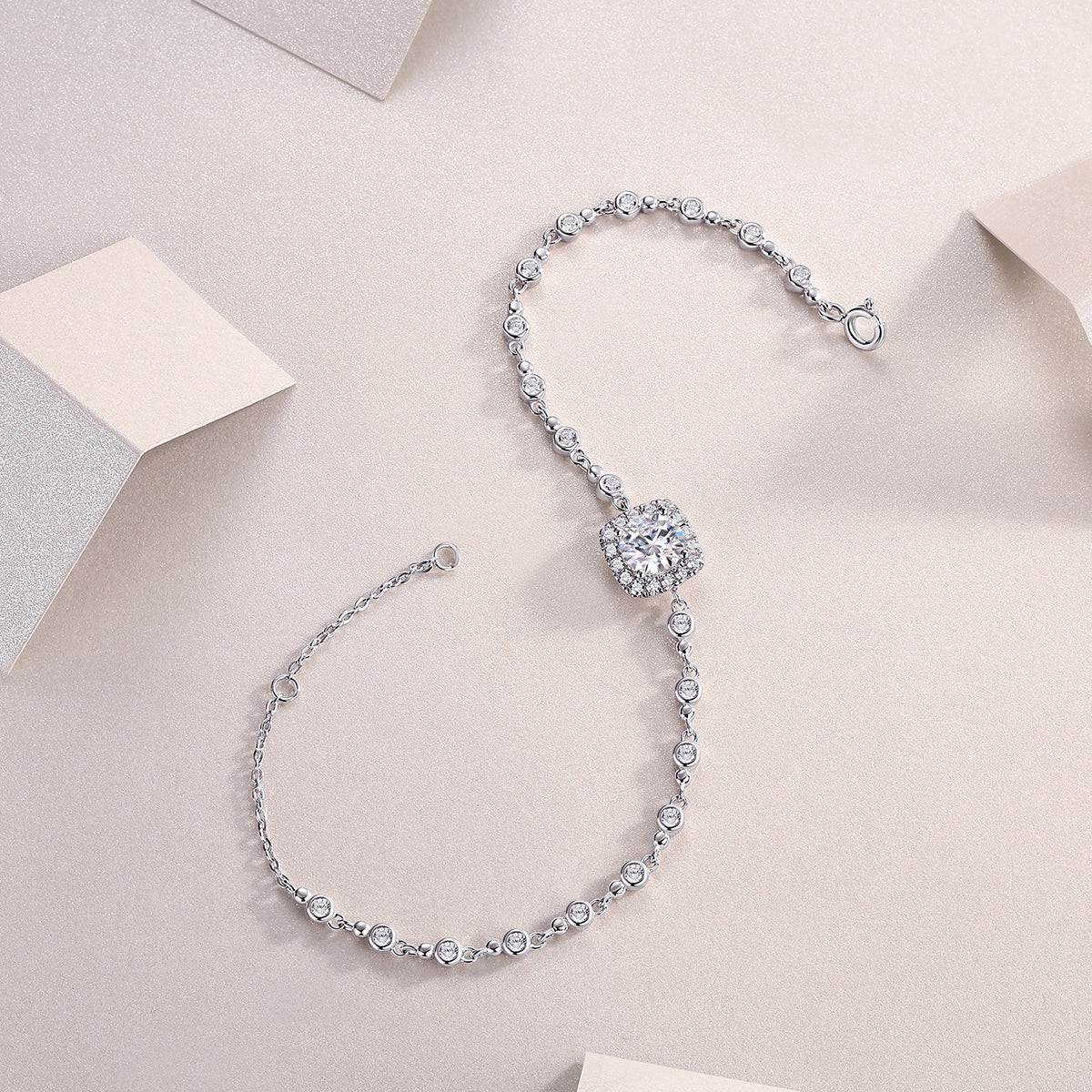 "Surrounded By Stars" Light Luxury 1CT Moissanite S925 Sterling Silver Platinum-Plated Bracelet