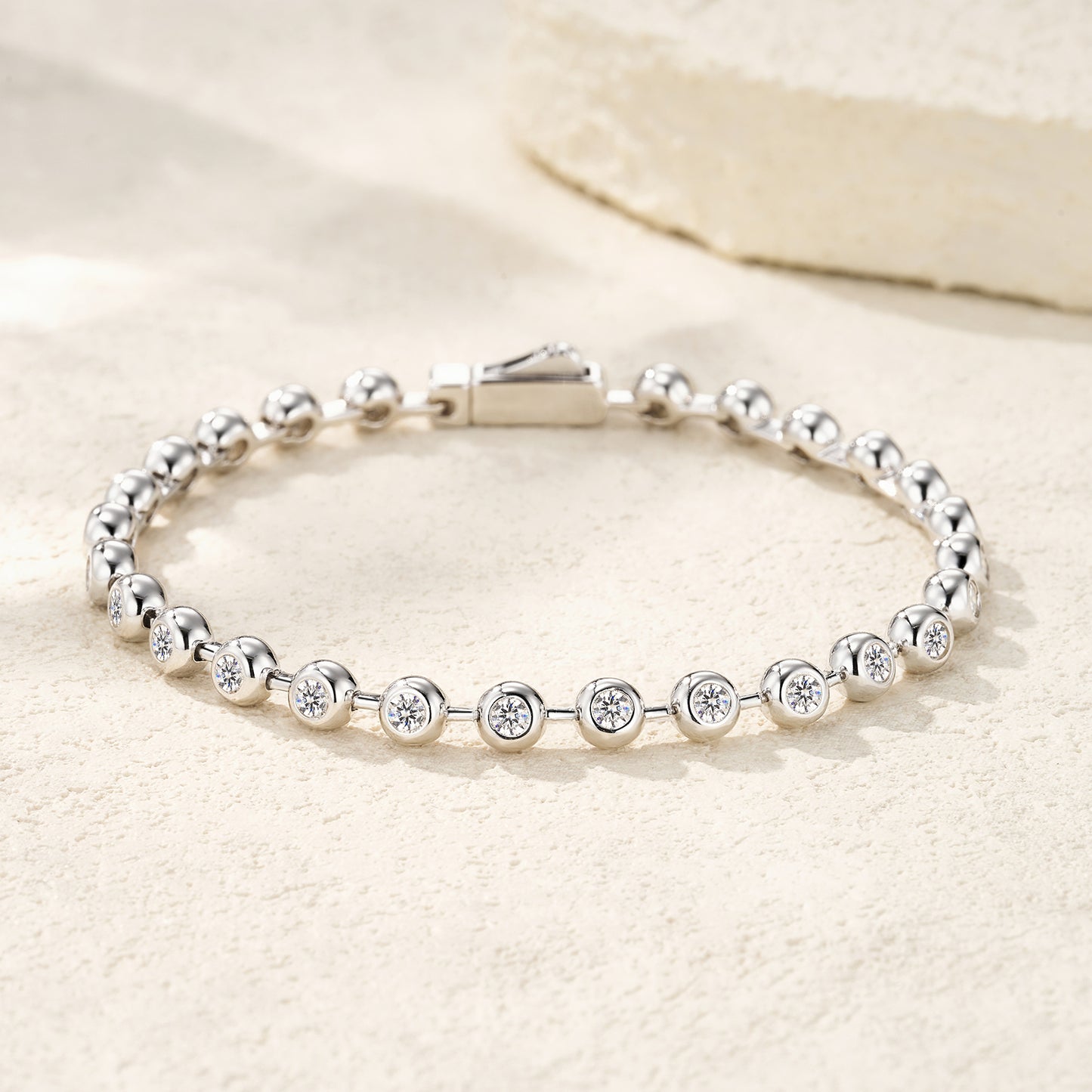 Luxury Silver Bracelet Set With Top-quality Moissanite, Made Of S925 Silver-plated Platinum Material.