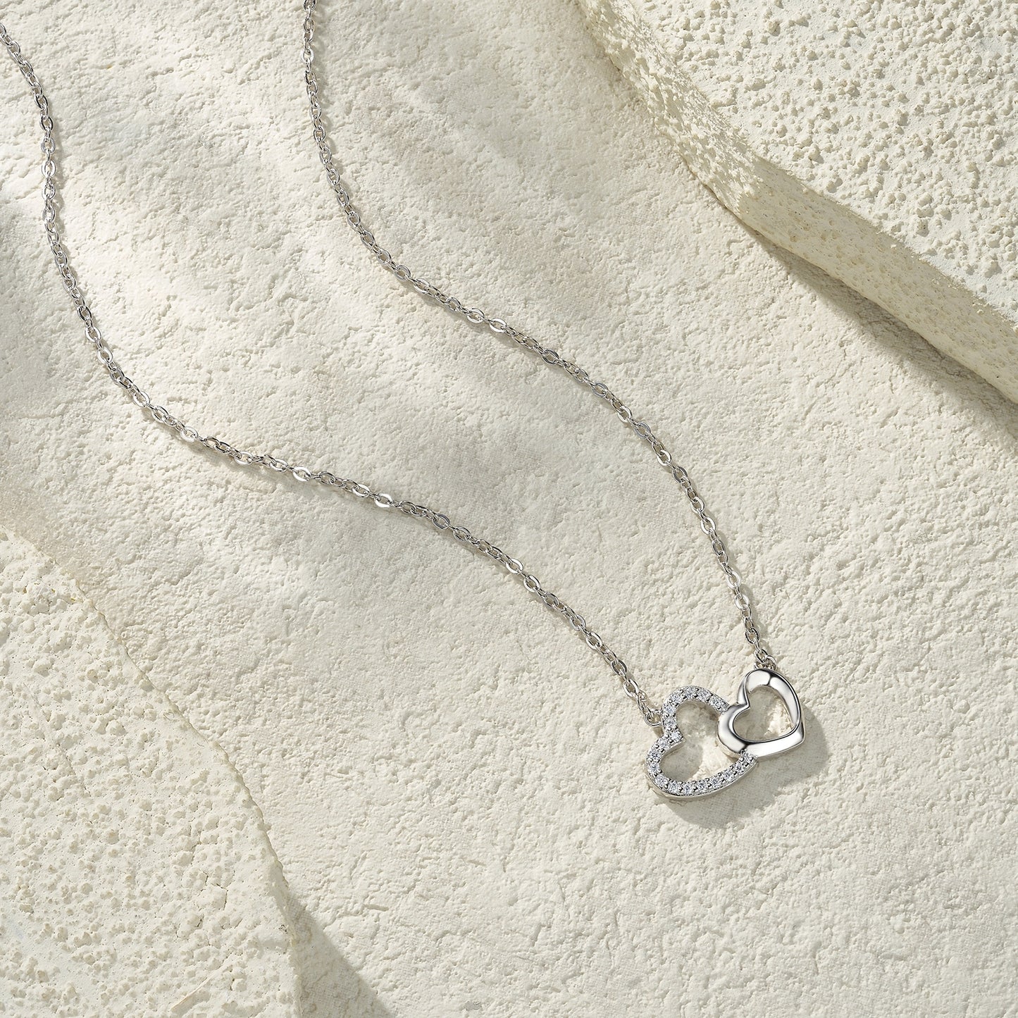 Luxury Silver Necklace Featuring Top-quality Moissanite, Made Of S925 Silver Electroplated With Platinum.