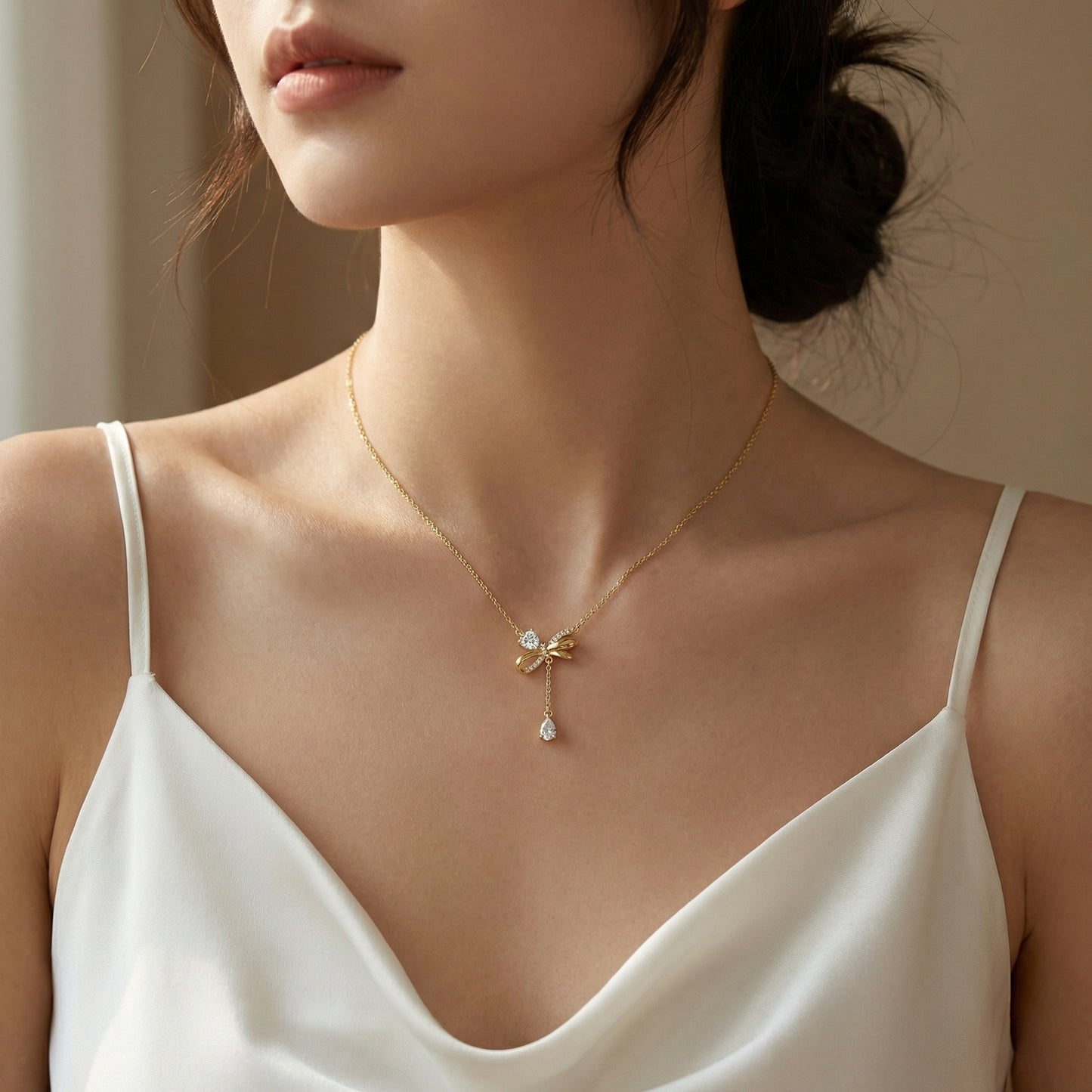 925 Sterling Silver Elegant Bowknot Necklace Featuring Heart and Pear-Cut Sparkling Stones