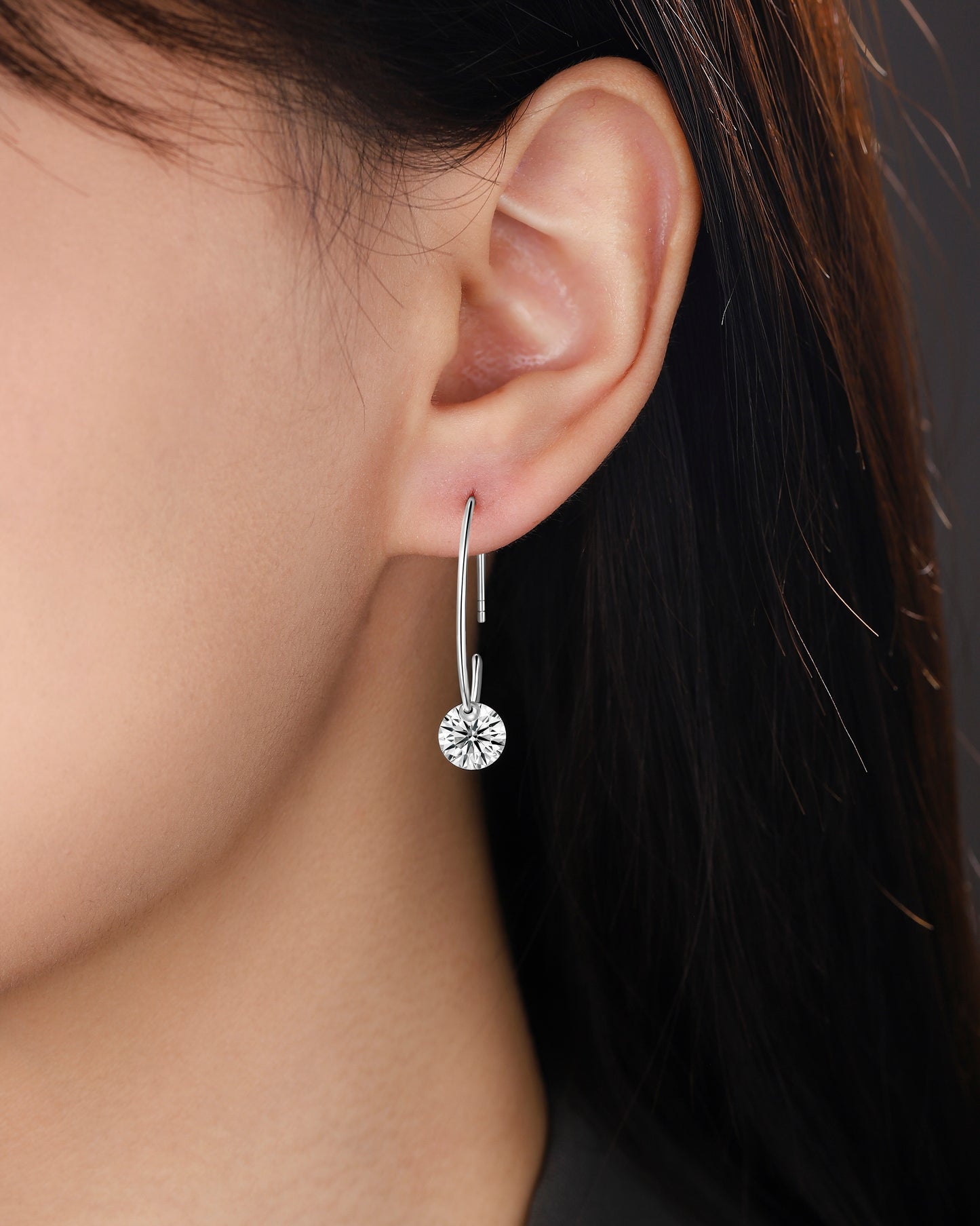 Top-quality Moissanite Luxury Silver Stud Earrings S925 Silver Plated Platinum