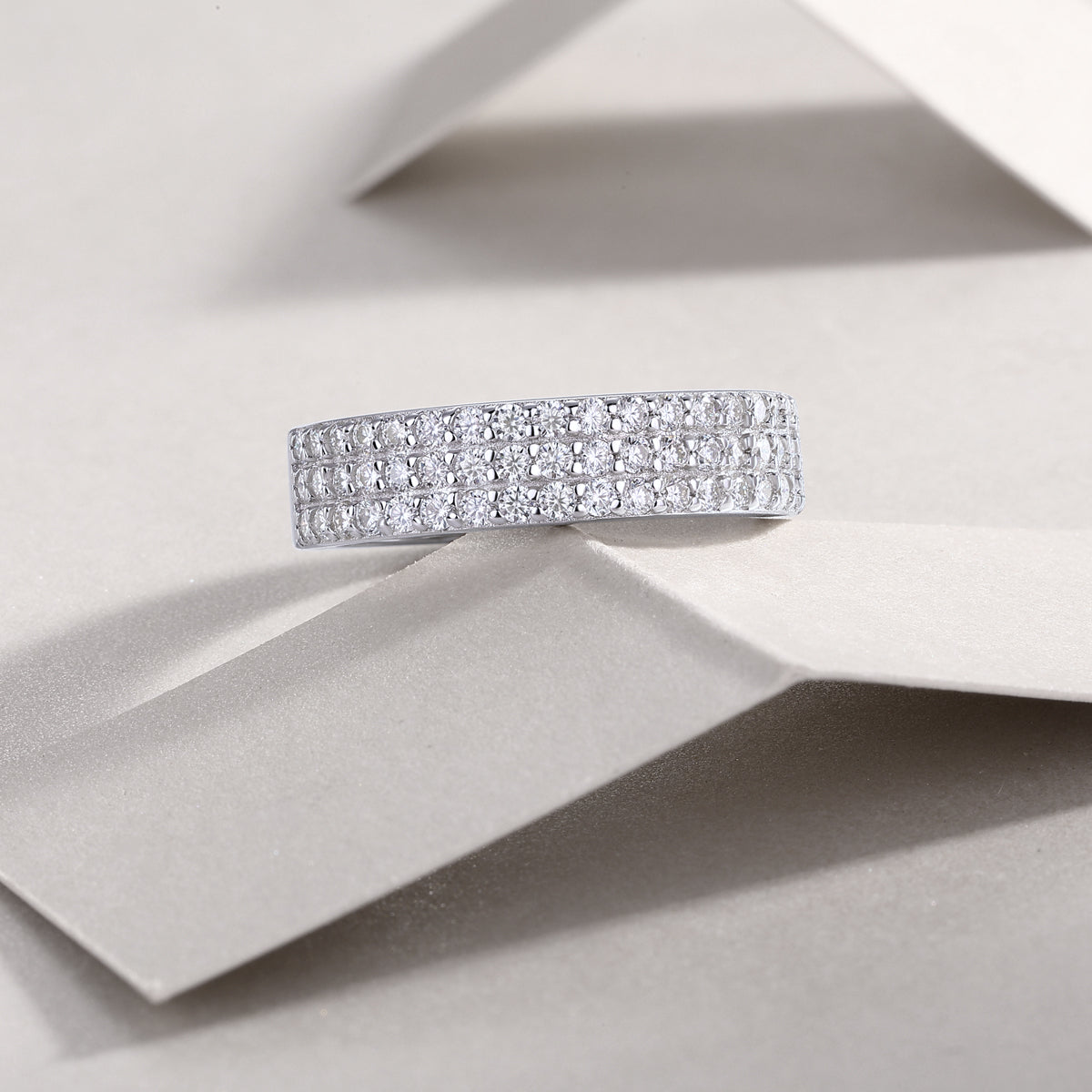 Luxury Silver Ring Set With Top-quality Moissanite, S925 Silver Plated With Platinum