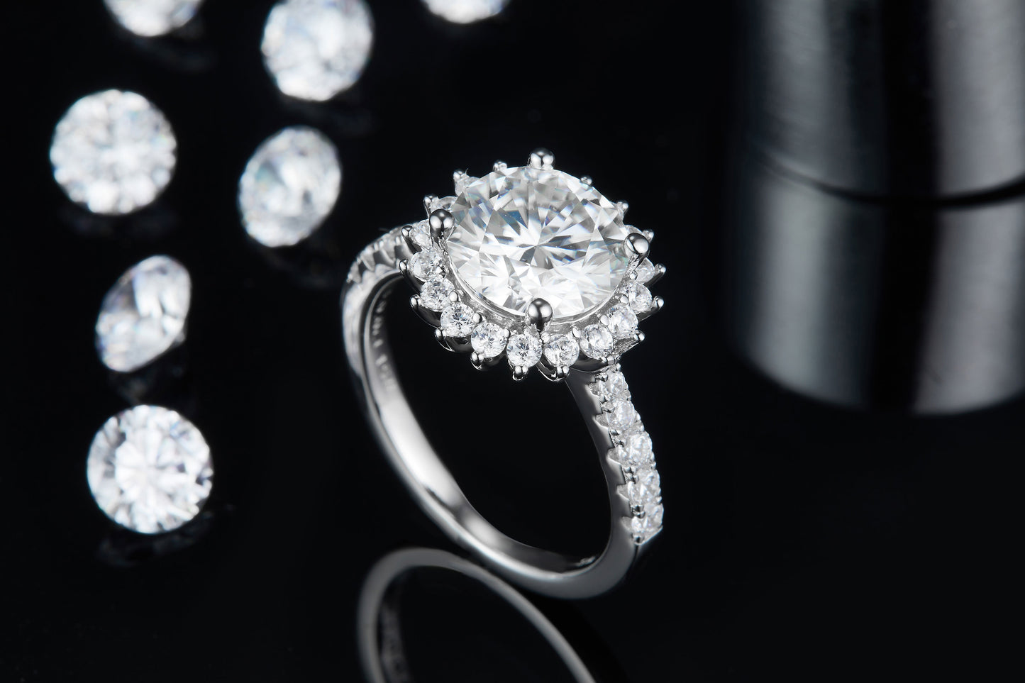 3-carat Luxury Silver Ring Set With Top-quality Moissanite D Color VVS , S925 Silver Plated With Platinum