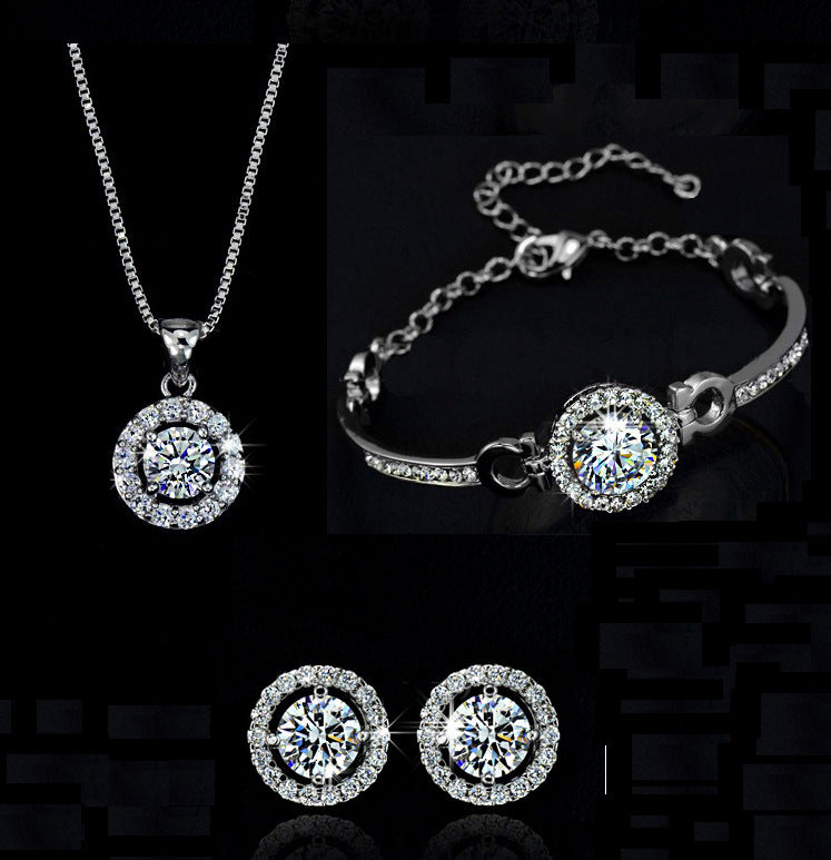 Elegant Round Cubic Zirconia Halo Jewelry Set
