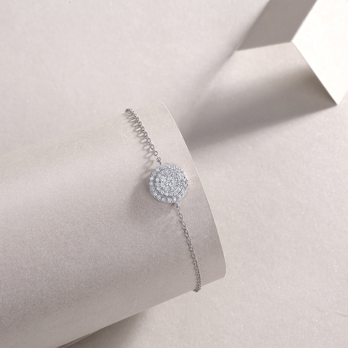 "Chain of Wealth" Circle Bracelet Set With Top-quality Moissanite | S925 Platinum Plated Silver