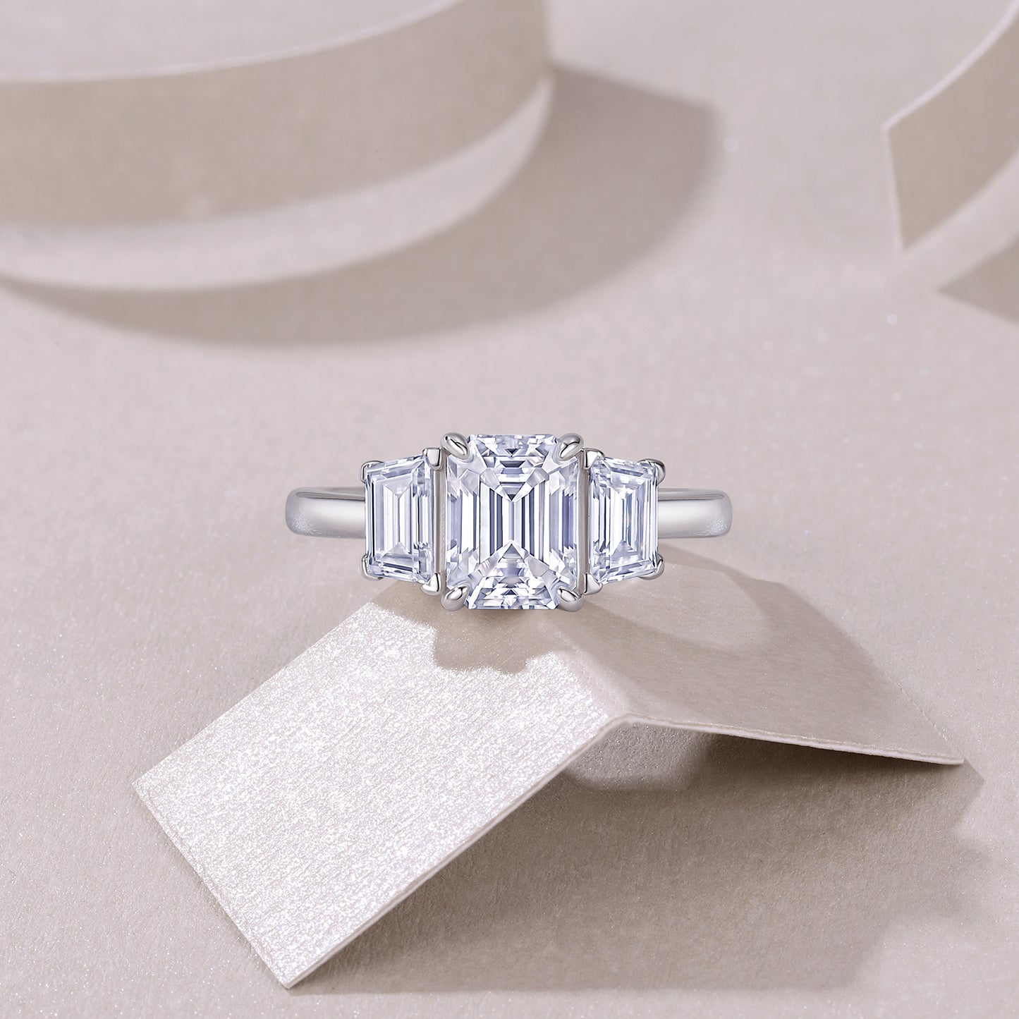 Luxury Silver Ring S925 Silver Electroplated With Platinum, Set With Top-quality Moissanite D Color VVS