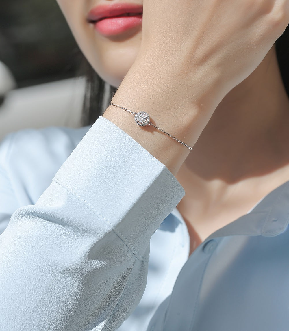 Classic Halo Moissanite Bracelet: 0.5 Carat D Color VVS1, S925 Silver Electroplated Platinum