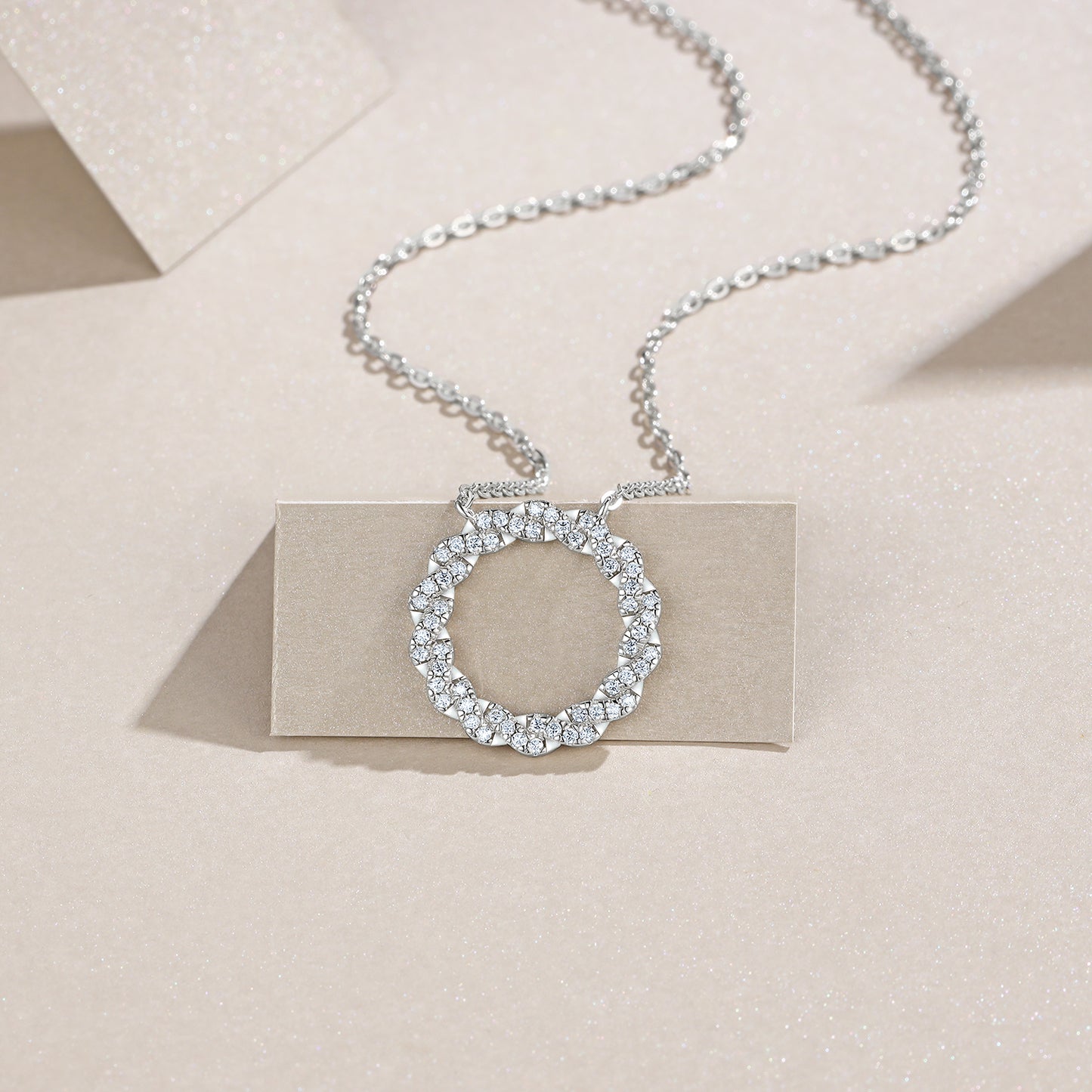 Luxury Top-quality Moissanite Circle Pendant Necklace in Platinum-Plated S925 Silver