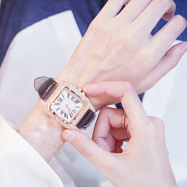Elegant Women's Square Dial Watch with Rhinestone Bezel & Crocodile-Pattern Faux Leather Strap