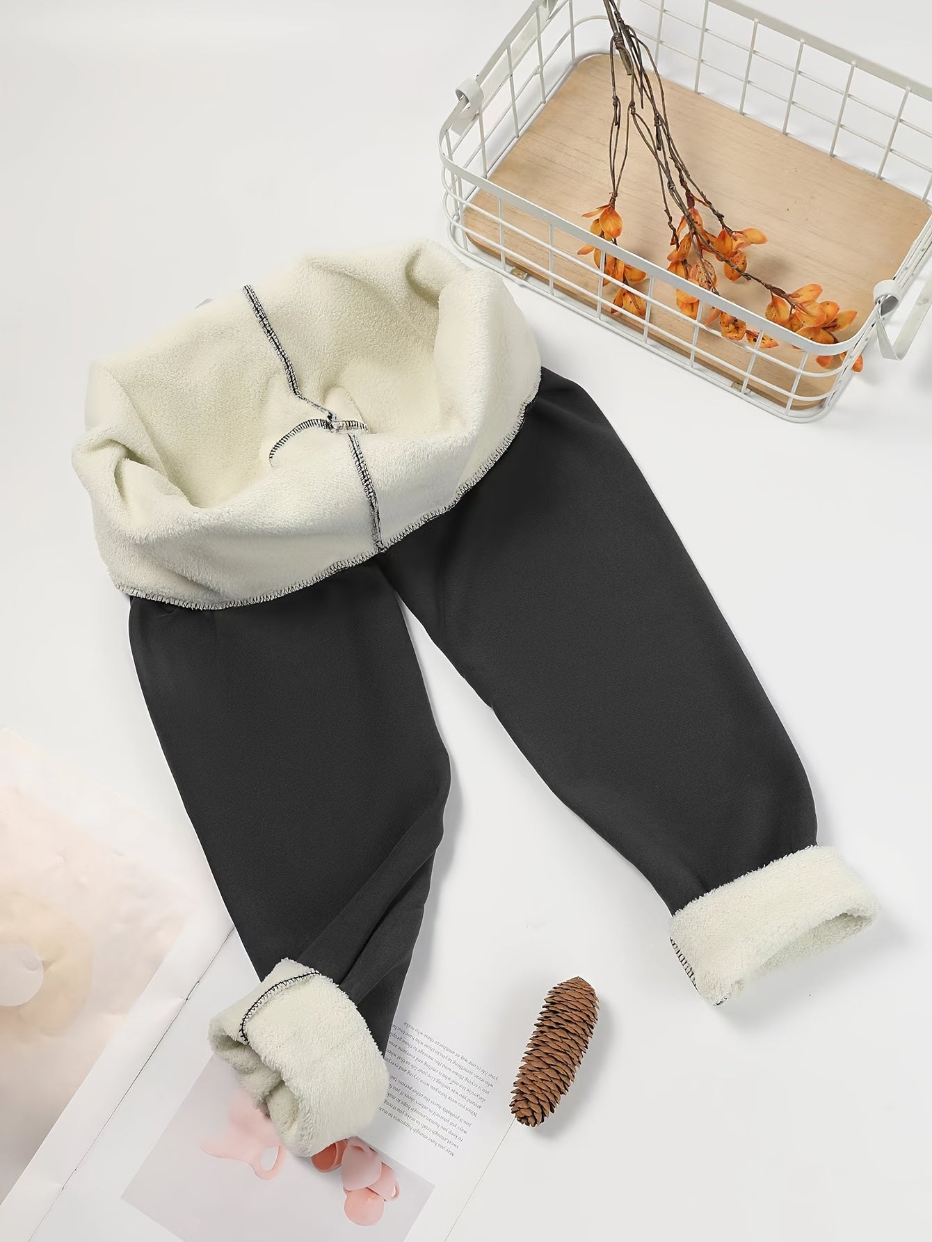 Women's High-Waisted Thermal Leggings: Stretchy, Comfortable, and Warm for Winter Sports, Yoga, and Running