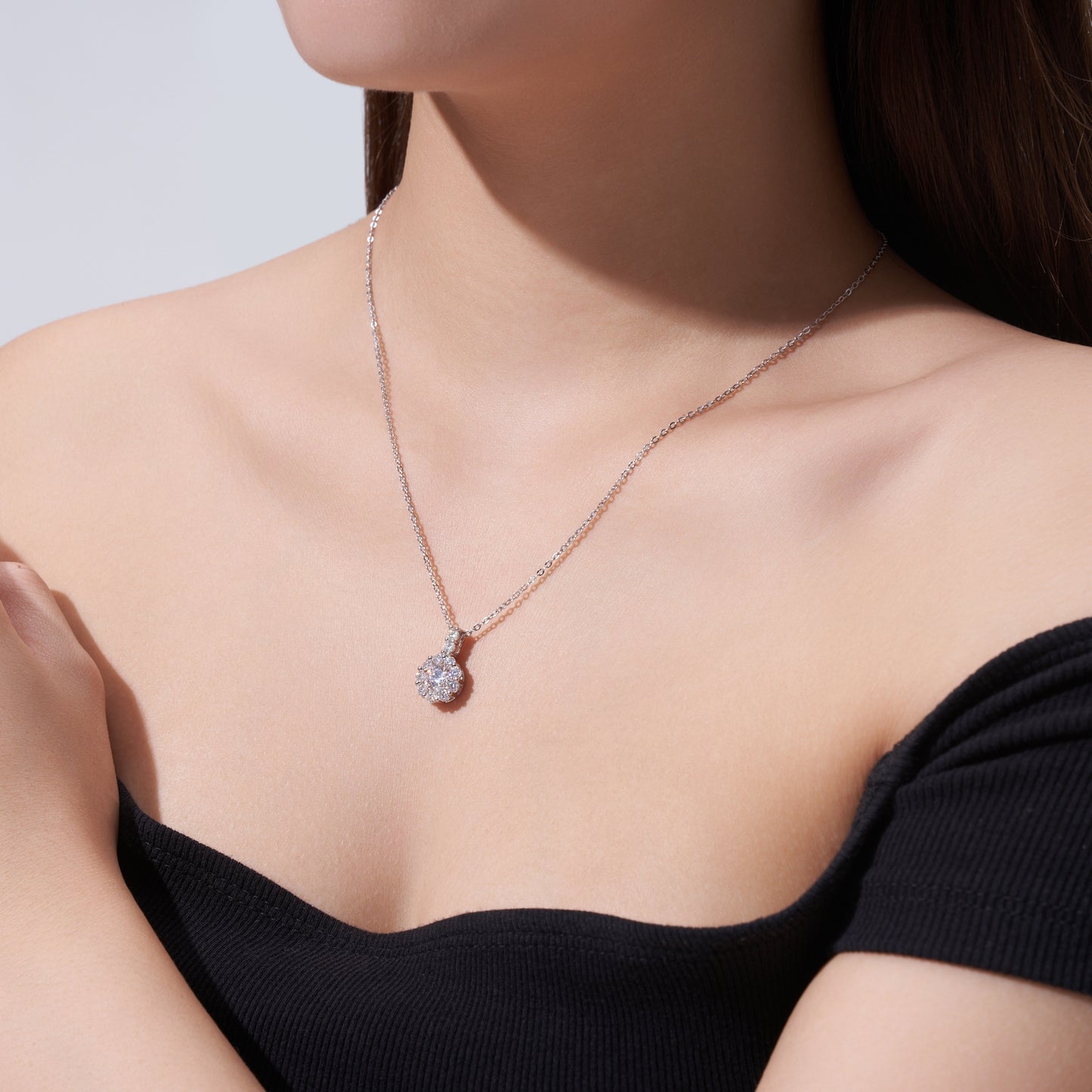 Luxury Silver Necklace With A 1-carat Top-quality Morganite D Color VVS,  Made Of S925 Silver Electroplated With Platinum.
