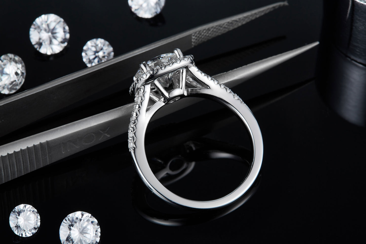 2-carat Luxury  Silver Ring Set With Top-quality Moissanite D Color VVS, S925 Silver Plated With Platinum