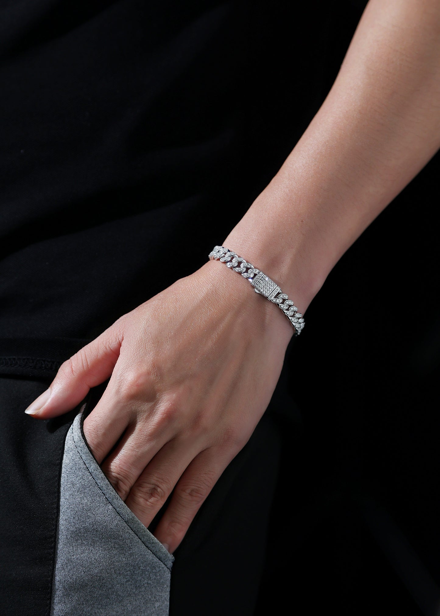 Light Of Faith - Luxury Silver Bracelet Set With Top-quality Moissanite, S925 Silver Plated Platinum