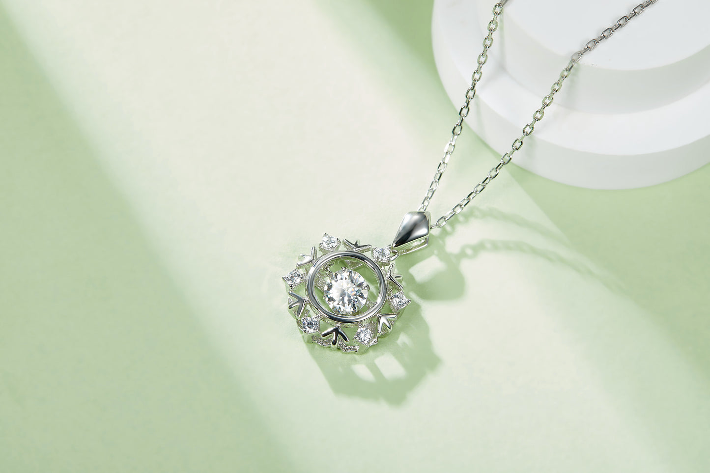 Luxury Moissanite "Dancing Stone" Necklace – S925 Sterling Silver, Platinum Electroplated – Top-Quality D Color VVS1 Certified Pendant