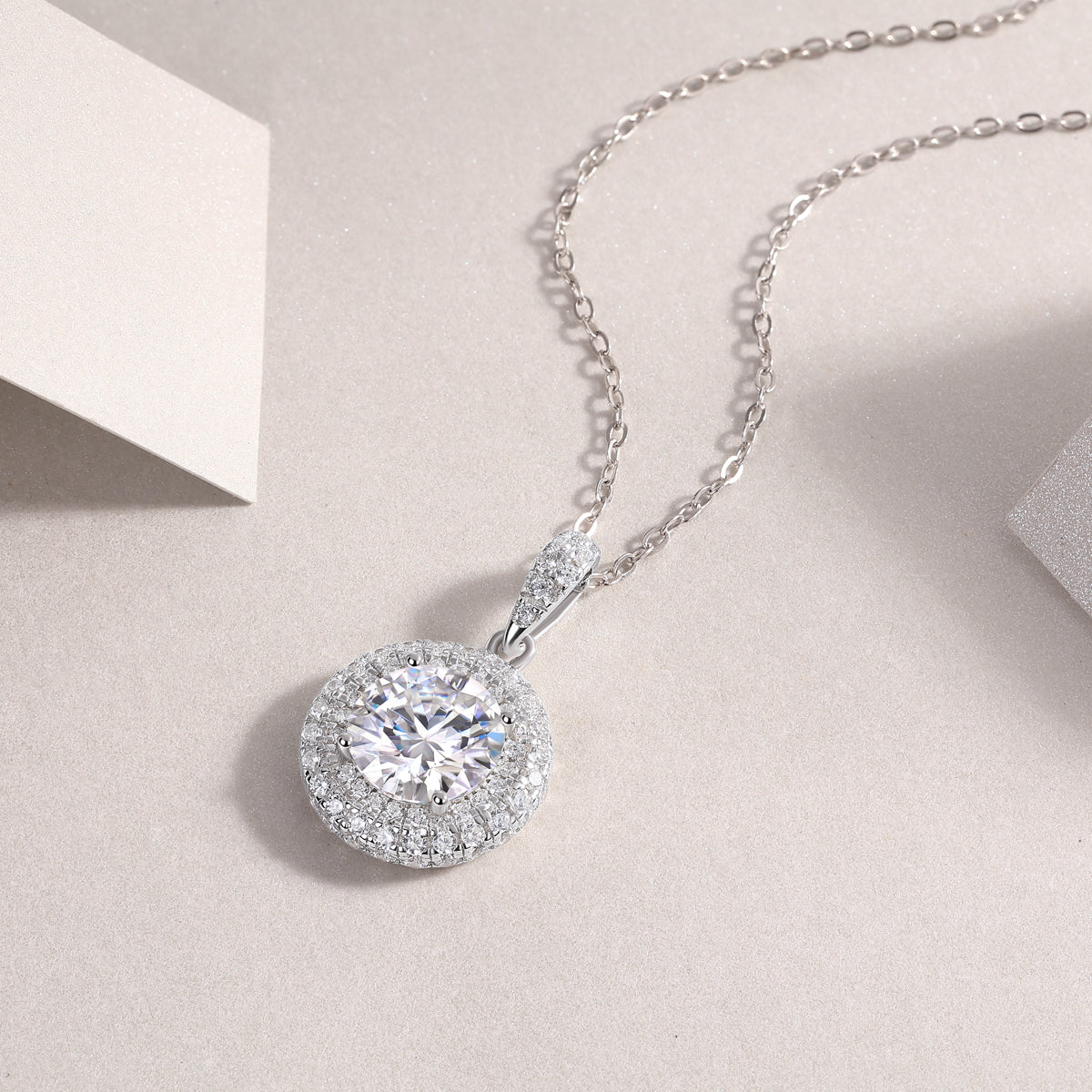 Sweetheart Halo - Luxury Silver  Necklace Set With Top-quality Moissanite, S925 Silver Plated Platinum