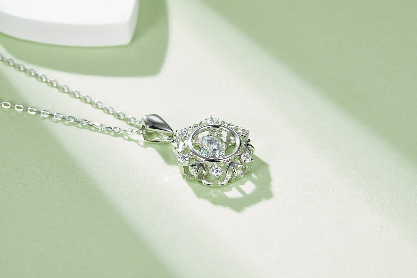 Luxury Moissanite "Dancing Stone" Necklace – S925 Sterling Silver, Platinum Electroplated – Top-Quality D Color VVS1 Certified Pendant