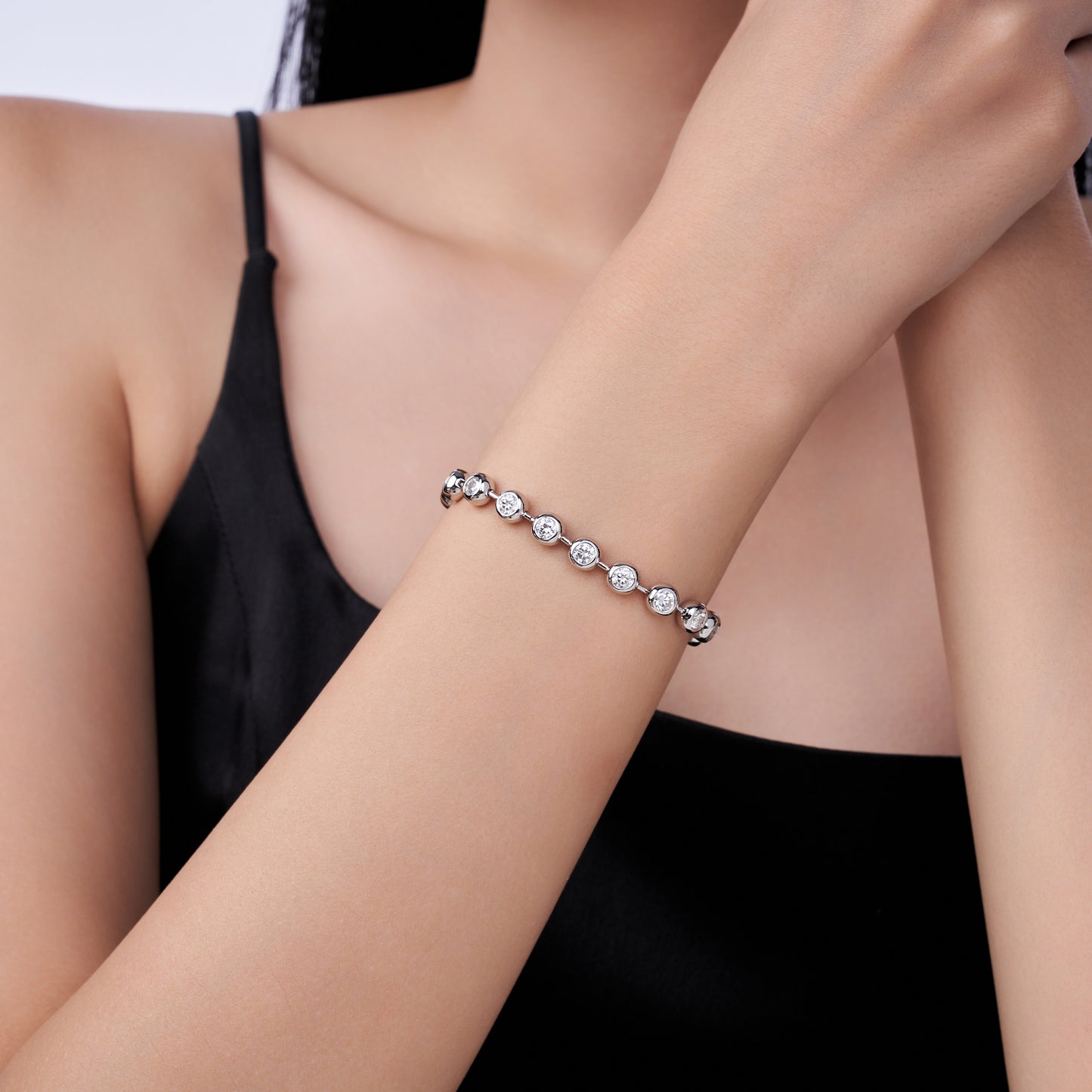 Luxury Silver Bracelet Set With Top-quality Moissanite, Made Of S925 Silver-plated Platinum Material.