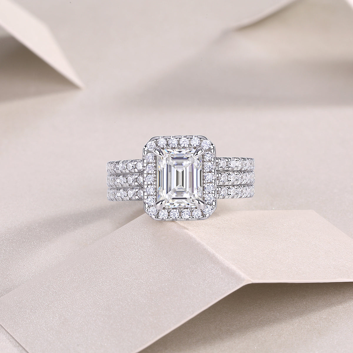 Luxury Platinum-plated S925 Silver Ring, Set With Top-quality Moissanite D Color VVS1