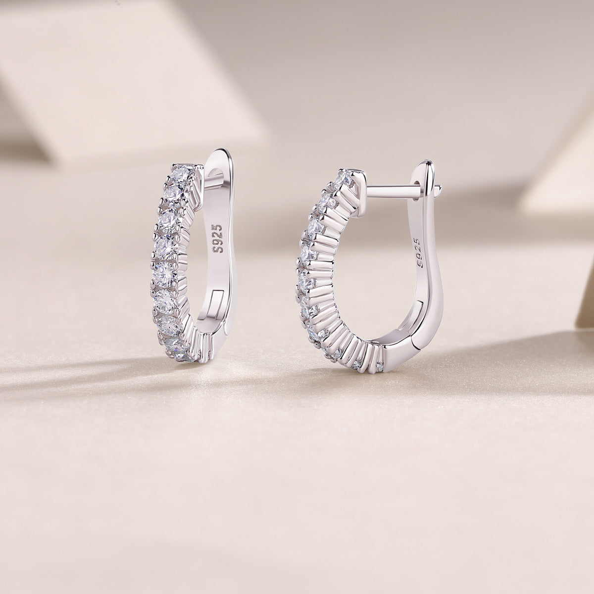 Modern Guide - Premium Moissanite Luxury Silver Stud Earrings S925 Silver Plated Platinum
