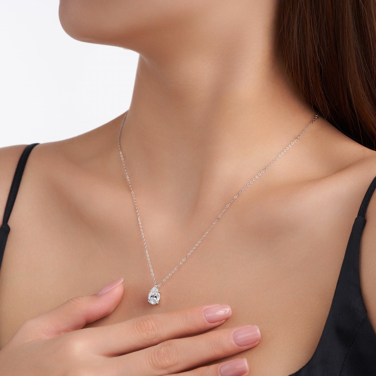 Luxury Silver Necklace Featuring Top-quality Moissanite D Color VVS , Made Of S925 Silver Electroplated With Platinum.