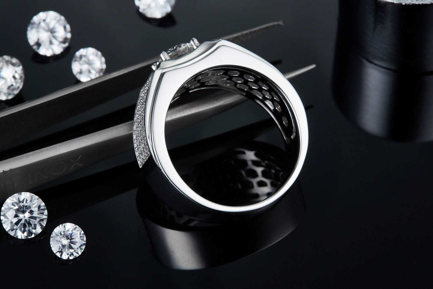 1-Carat D Color VVS Moissanite Ring – Luxury S925 Sterling Silver Platinum-Plated Men’s Ring