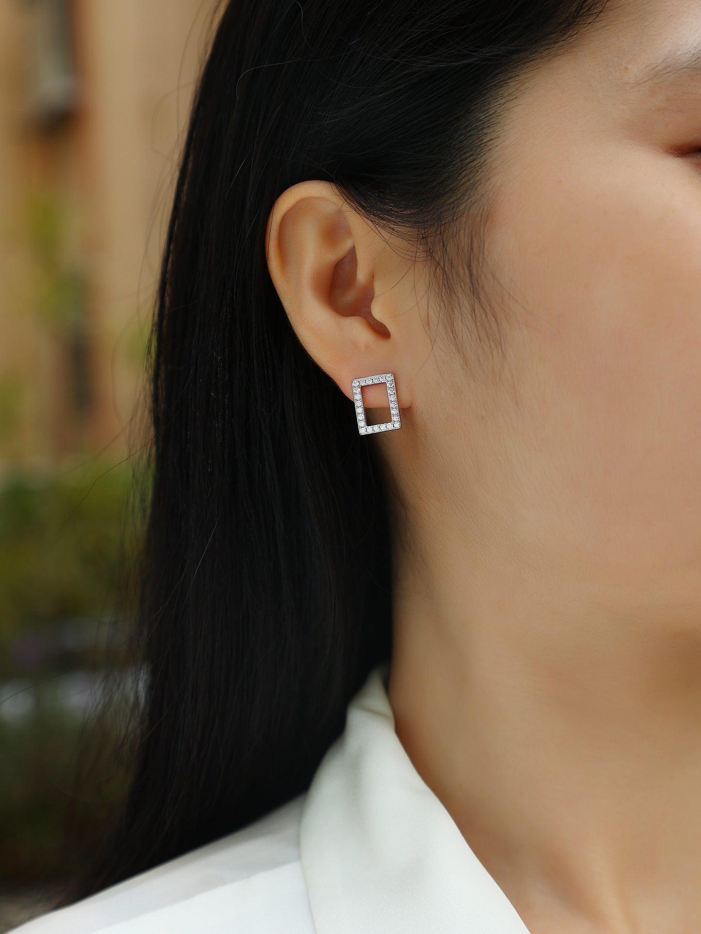Shining Brightly - Top-quality Moissanite Luxury, Fashionable And Light Luxury Jewelry, Silver Stud Earrings S925, Silver-plated Platinum.
