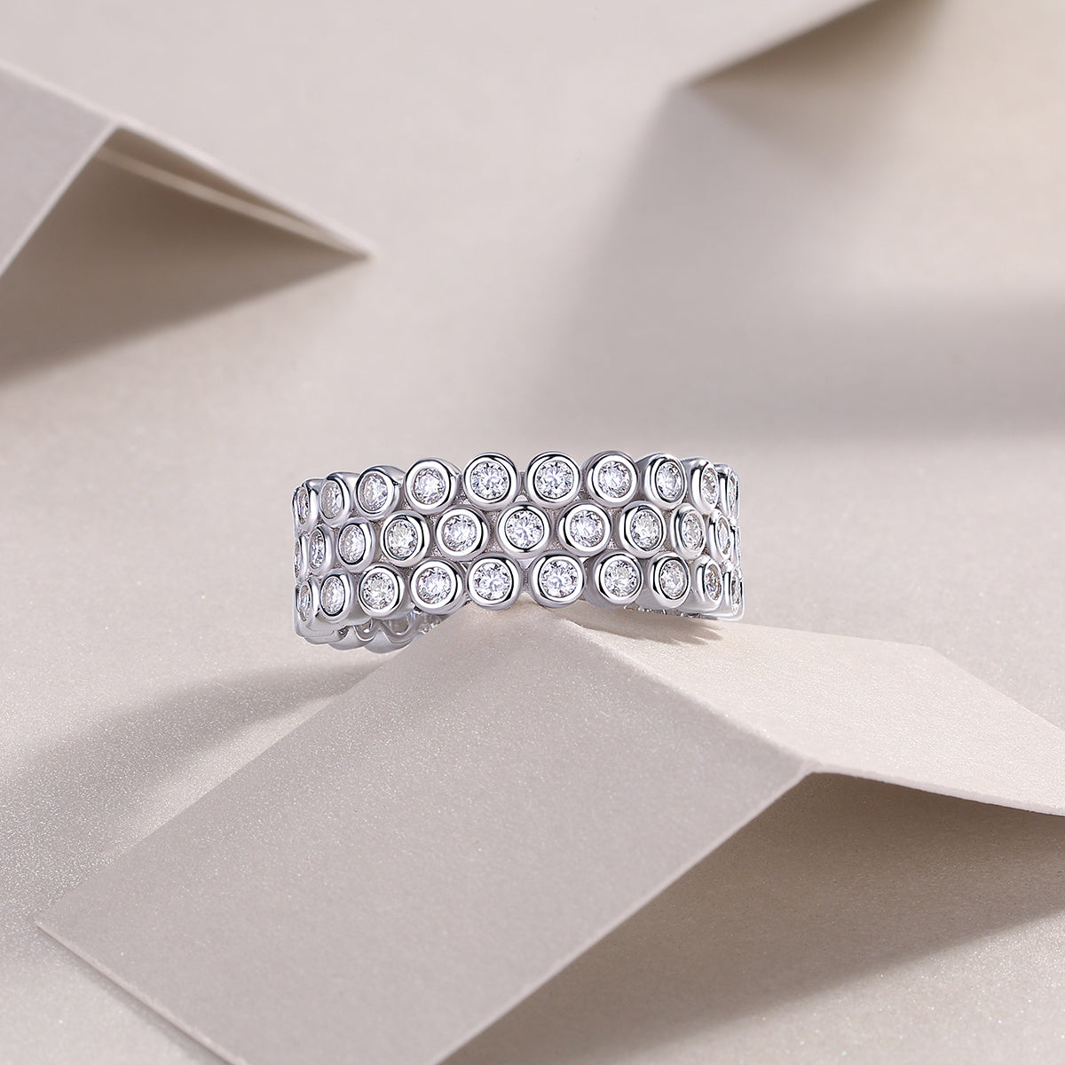 Luxury Silver Ring Set With Top-quality Moissanite, S925 Silver Plated With Platinum