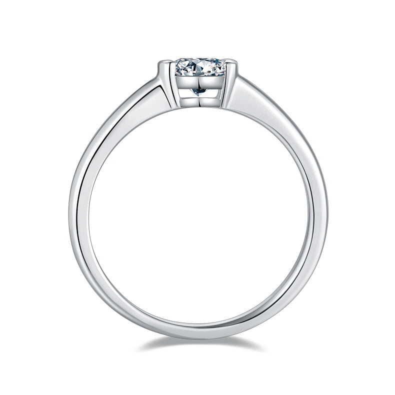 0.5-carat Luxury Silver Ring Set With Top-quality Moissanite, S925 Silver Plated With Platinum