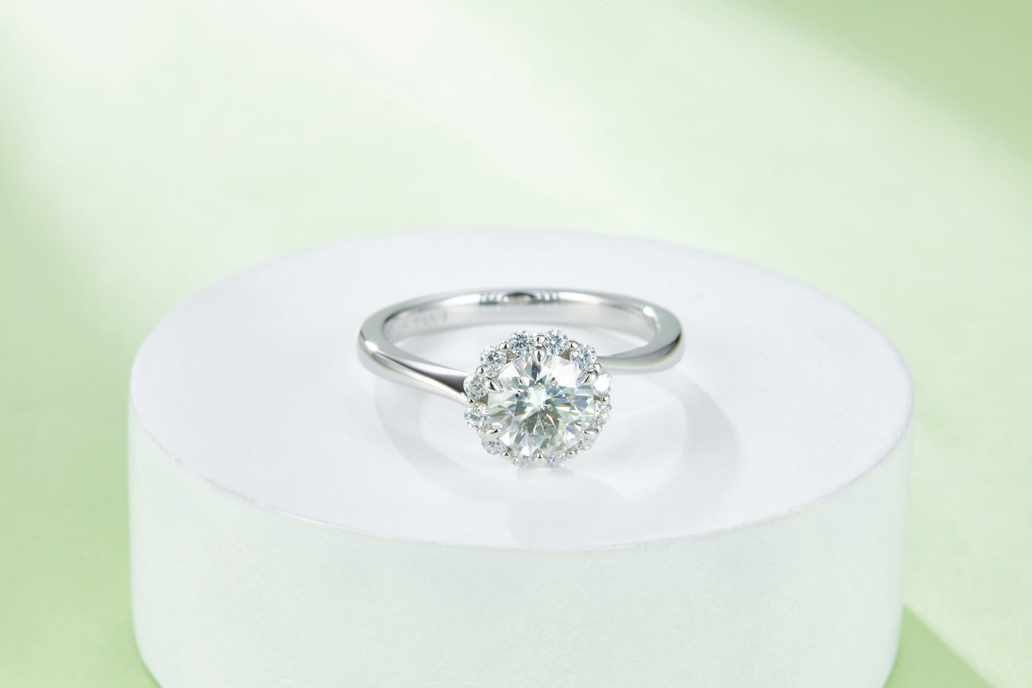 1-carat Luxury Silver Ring Set With Top-quality Moissanite D Color VVS, S925 Silver Plated Platinum