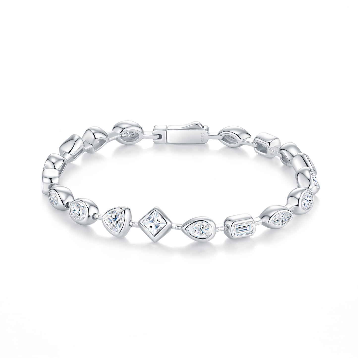 Luxury Silver Bracelet Featuring Top-quality Moissanite, Made Of S925 Silver Electroplated With Platinum.